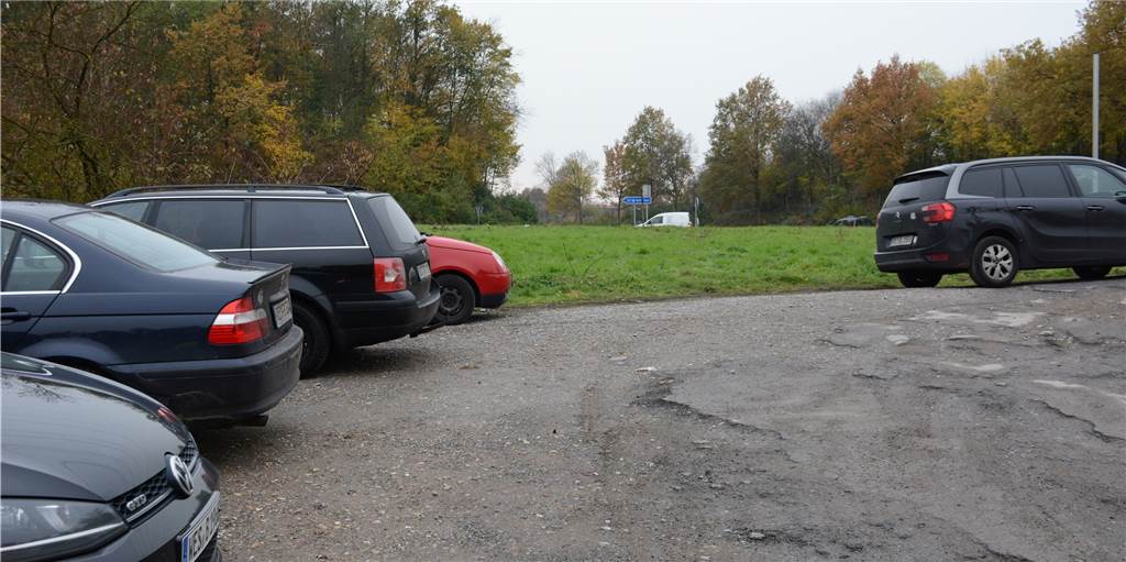 Einziger Pendler-Parkplatz an A31 in Dorsten in schlechtem Zustand - darum bleibt das so Einziger Pendler-Parkplatz an A31 in Dorsten in schlechtem Zustand - darum bleibt das so