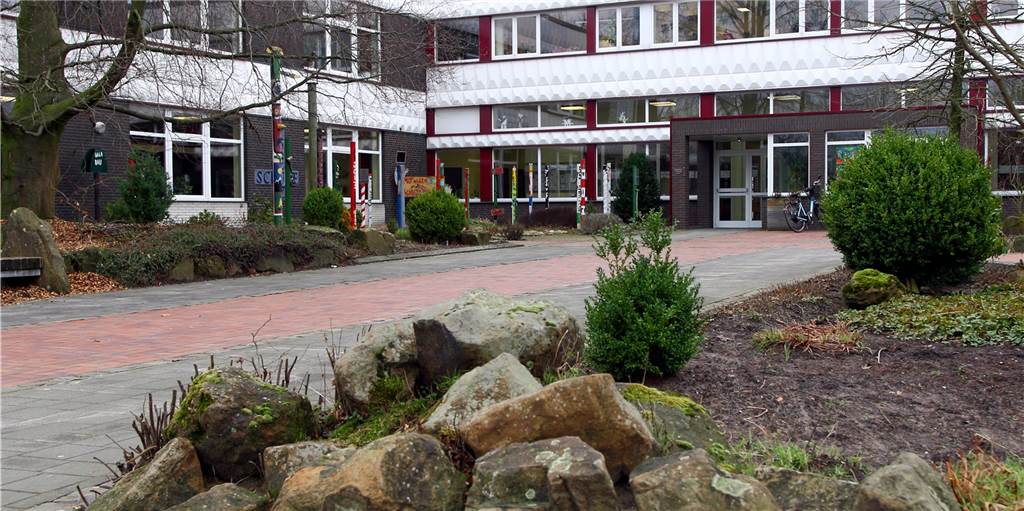 Sekundarschule und Gesamtschule sollen gleichwertig werden – Kreuzschule mit guten Zahlen Sekundarschule und Gesamtschule sollen gleichwertig werden – Kreuzschule mit guten Zahlen