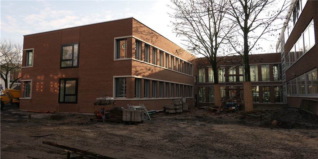 Vredener Rathaus hat jetzt 26 Büros mehr – Anbau ist fertig, die Baustelle aber bleibt Vredener Rathaus hat jetzt 26 Büros mehr – Anbau ist fertig, die Baustelle aber bleibt