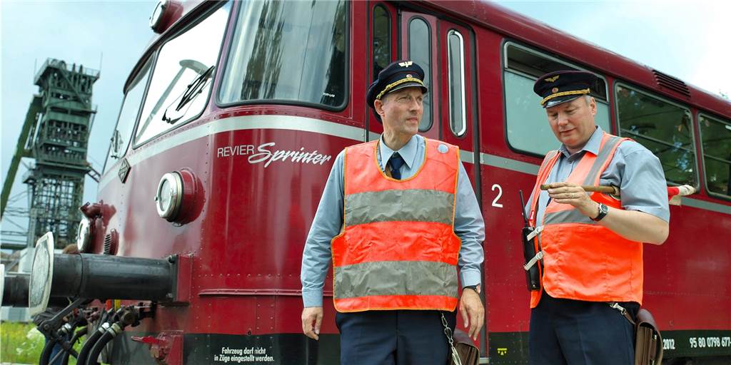 „Roter Brummer“ läutet eine neue Zeitrechnung für Bahnkunden in Dorsten ein Schienenbus "Roter Brummer"
