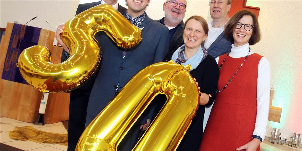 Wuchtiges Gebäude und Betonklotz feiern Jubiläum: So lief die Geburtstagsparty im Bonhoeffer-Zentrum