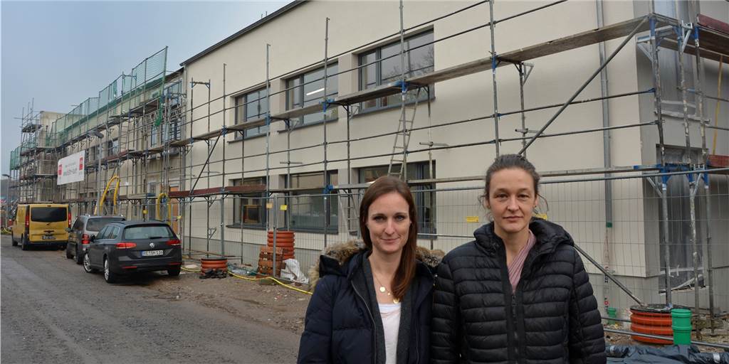 Nachbarn fühlen sich betrogen: Aus Einzelhäusern wurde eine 52-Meter-“Großstadtfassade“ Nachbarn fühlen sich betrogen: Aus Einzelhäusern wurde eine 52-Meter-“Großstadtfassade“