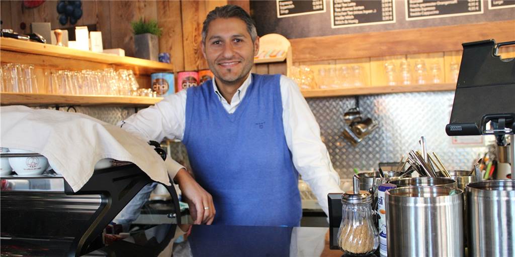 Espressobar am Phoenix-See lässt bedürftige Menschen kostenlos essen Espressobar am Phoenix-See lässt bedürftige Menschen kostenlos essen
