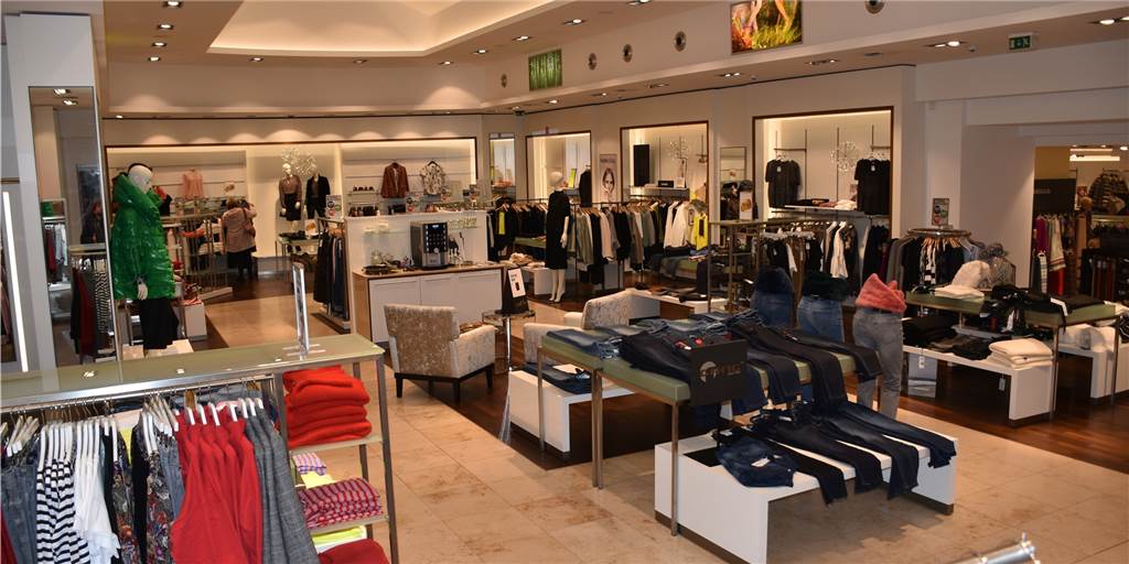 Problem nicht verkaufte Kleidung: Im Modehaus Demes bleiben nicht zu viele Textilien übrig Problem nicht verkaufte Kleidung: Im Modehaus Demes bleiben nicht zu viele Textilien übrig