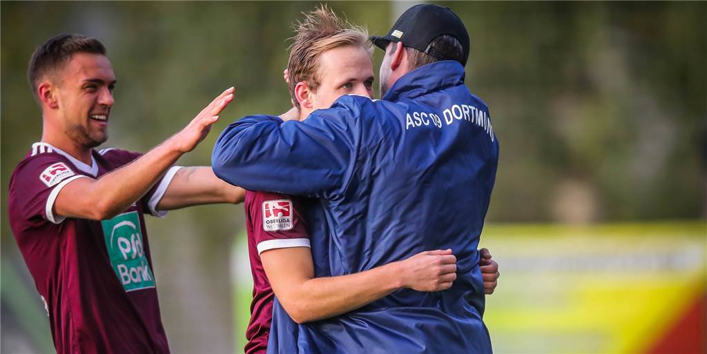 Ex-ASC-Trainer Tim Schwarz im Interview: Mein Privatleben ist mir extrem wichtig Ex-ASC-Trainer Tim Schwarz im Interview: Mein Privatleben ist mir extrem wichtig