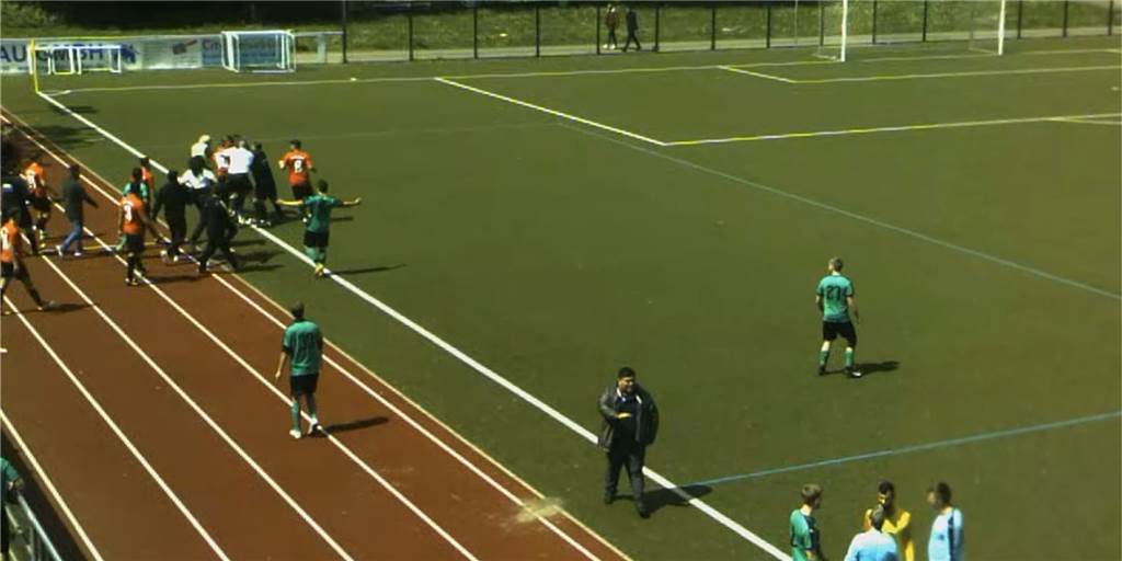 Platz 5: Schlägerei bei C-Liga-Spiel in Kemminghausen: Video entlastet Kevin Großkreutz als Auslöser Platz 5: Schlägerei bei C-Liga-Spiel in Kemminghausen: Video entlastet Kevin Großkreutz als Auslöser