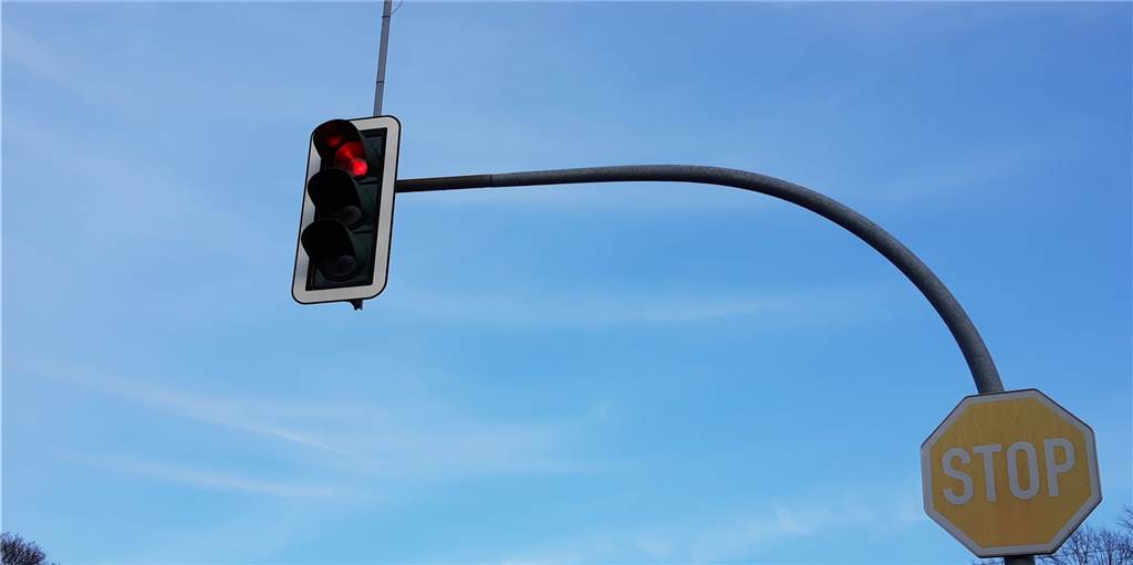 Kameras an Ampeln in Castrop-Rauxel: Jagen sie Rotsünder oder regeln sie den Verkehr? Kameras an Ampeln in Castrop-Rauxel: Jagen sie Rotsünder oder regeln sie den Verkehr?