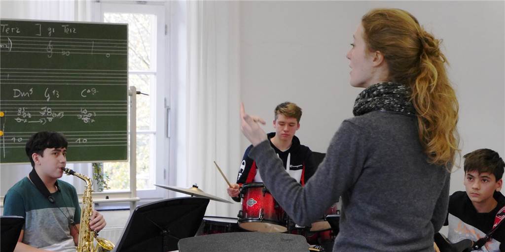 Programm der Landesmusikakademie: Beethoven, Cajon-Akademie, Musik-Mentoren-Ausbildung Programm der Landesmusikakademie: Beethoven, Cajon-Akademie, Musik-Mentoren-Ausbildung