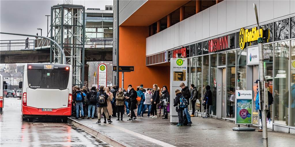 Zwei Buslinien fahren den Bahnhof in Hörde nachmittags nicht mehr an Zwei Buslinien fahren den Bahnhof in Hörde nachmittags nicht mehr an
