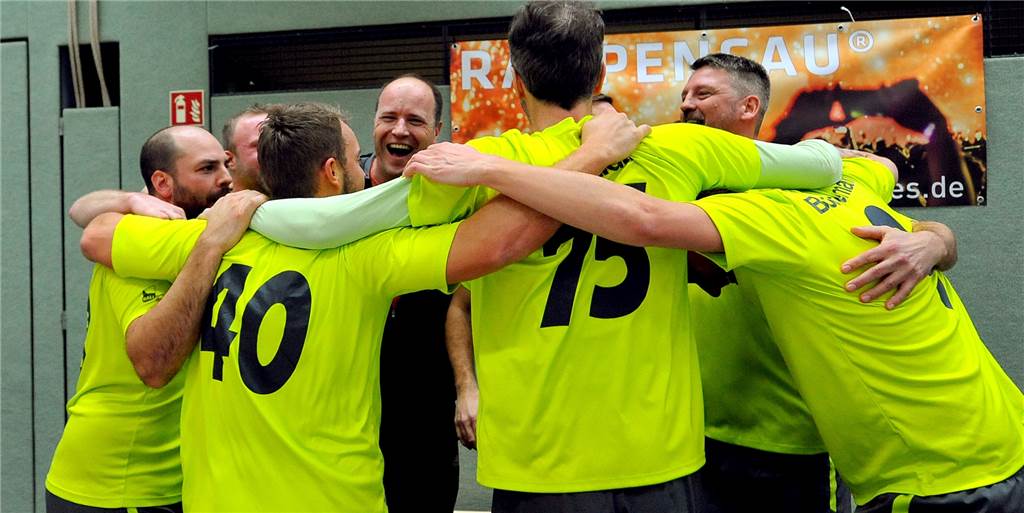 Mit 91 Fotos: So ist die Stadtmeisterschaften der Altherrenfußballer gelaufen Mit 91 Fotos: So ist die Stadtmeisterschaften der Altherrenfußballer gelaufen
