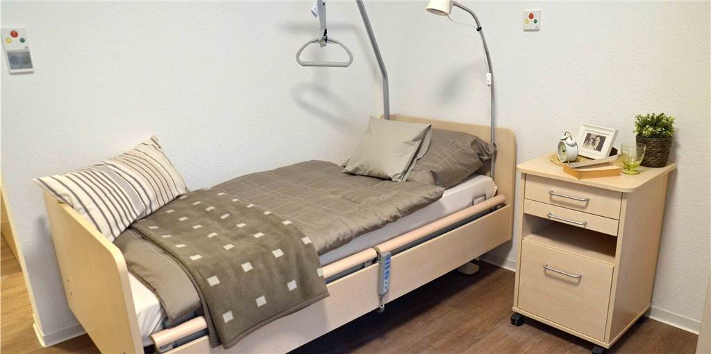 Eindrücke vom Tag der offenen Tür des neuen Caritas-Seniorenzentrum an der Lippe am Samstag, 11.1. Hier ein beispielhafter Blick auf das spezielle Niedrig-Bett.