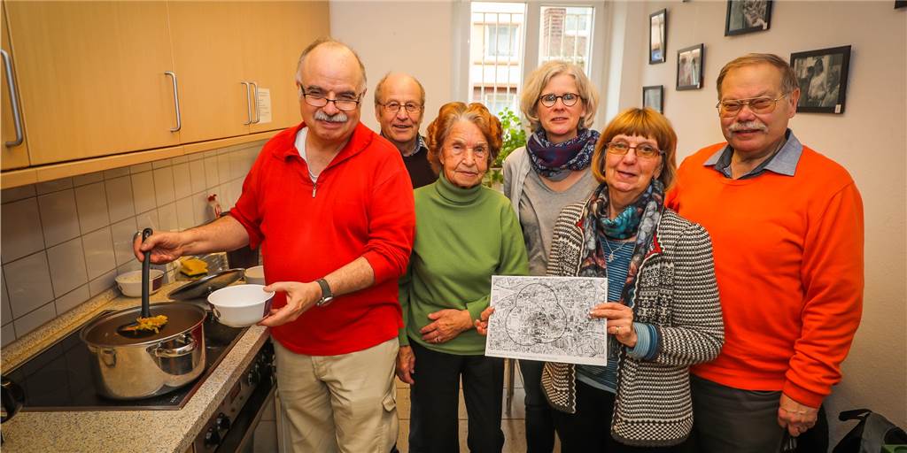 Wärme, Suppe und Kaffee: Private Notunterkünfte sind für Evakuierte geöffnet Wärme, Suppe und Kaffee: Private Notunterkünfte sind für Evakuierte geöffnet