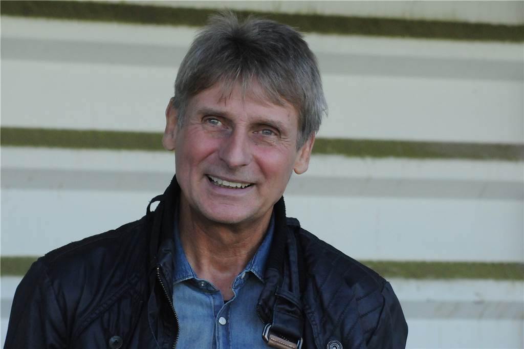 Ein Nachwuchs-Keeper bezahlt Titelgewinn in der Halle mit einem Knochenbruch Ein Nachwuchs-Keeper bezahlt Titelgewinn in der Halle mit einem Knochenbruch