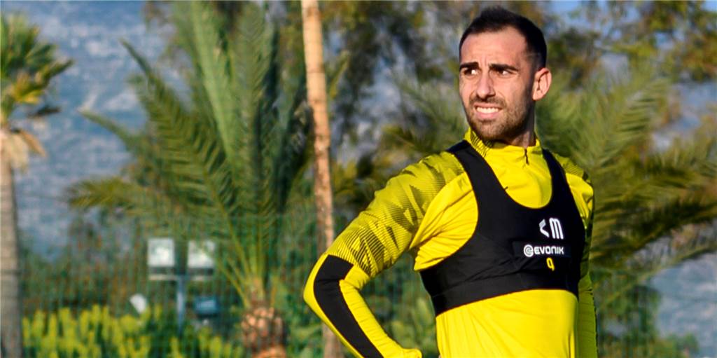 Favre streicht Alcacer aus dem BVB-Kader - Anzeichen für Wechsel verdichten sich Favre streicht Alcacer aus dem BVB-Kader - Anzeichen für Wechsel verdichten sich