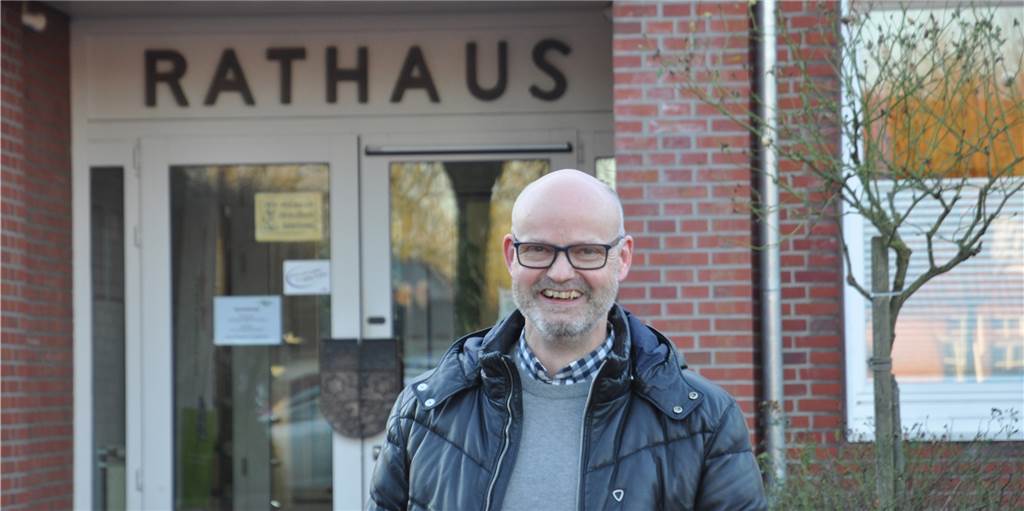 Bernhard Laukötter will Legdens Bürgermeister werden und verspricht Haustür-Wahlkampf Er will hier rein: Bernhard Laukötter kandidiert für das Amt des Bürgermeisters. in Legden.