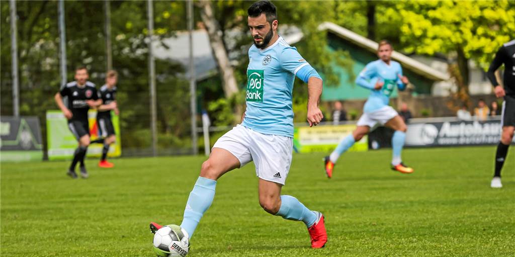 2019 klopfte noch ein Erstligist an: Maxi Podehl erklärt, warum er beim ASC verlängert hat Maximilian Podehl hätte 2019 zu einem höherklassigen Verein wechseln, blieb dem ASC 09 Dortmund aber treu. Nun hat er erneut verlängert.