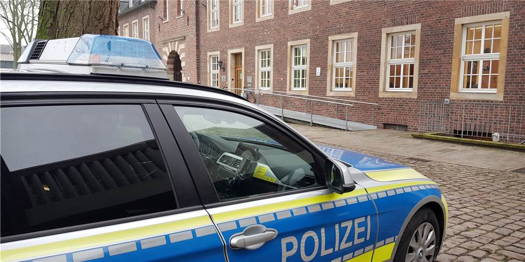 In Heek deckt eine Polizeikontrolle plötzlich einen kuriosen Kriminalfall auf In Heek deckt eine Polizeikontrolle plötzlich einen kuriosen Kriminalfall auf