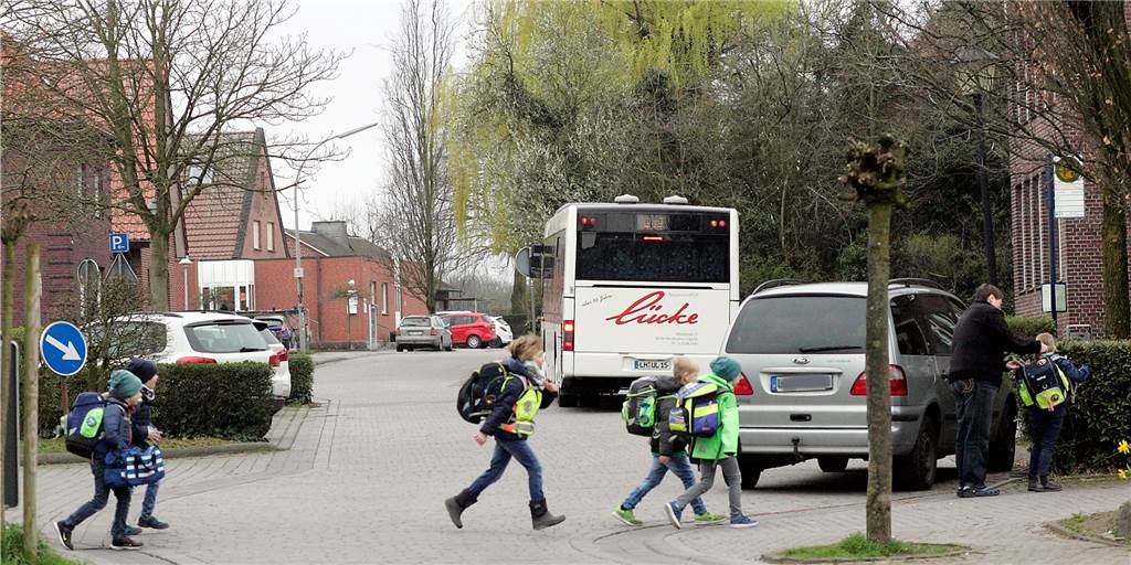 Verkehrsbelastung an Altenhammstraße: Von zehn Maßnahmen lehnt der Gutachter neun ab Verkehrsbelastung an Altenhammstraße: Von zehn Maßnahmen lehnt der Gutachter neun ab