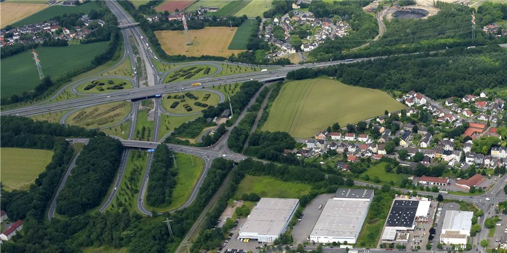 Knepper-Gelände: 10.000 Fahrzeuge rollen allein über einen einzigen Autobahnanschluss Knepper-Gelände: 10.000 Fahrzeuge rollen allein über einen einzigen Autobahnanschluss