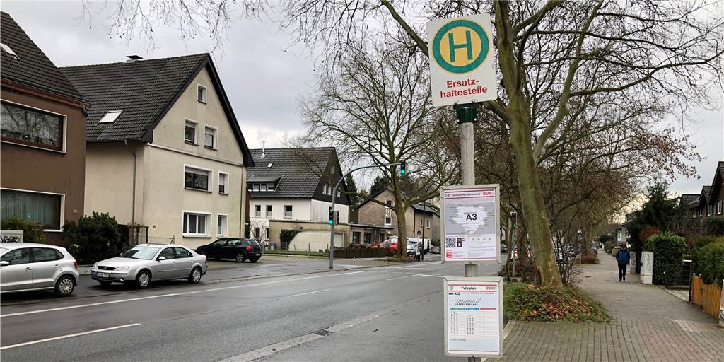 Brackeler Bus-Wartehäuschen ist seit über zwei Jahren verschwunden Brackeler Bus-Wartehäuschen ist seit über zwei Jahren verschwunden