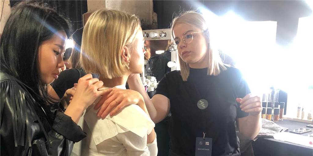 Kim Egbringhoff (21) aus Ottenstein hat Models auf der Berliner Fashion Week geschminkt Kim Egbringhoff (21) aus Ottenstein hat Models auf der Berliner Fashion Week geschminkt