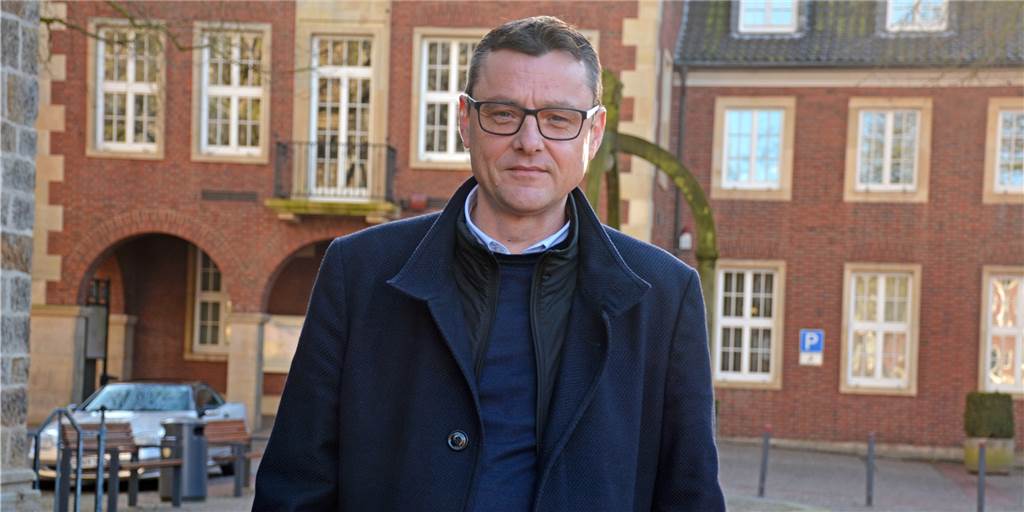 Bürgermeisterwahl: Berthold Dittmann wirft als erster seinen Hut in den Ring Berthold Dittmann (49) tritt mit Unterstützung der UWG, SPD, FDP und Bündnis90/Die Grünen zur Bürgermeisterwahl am 13. September 2020 an.