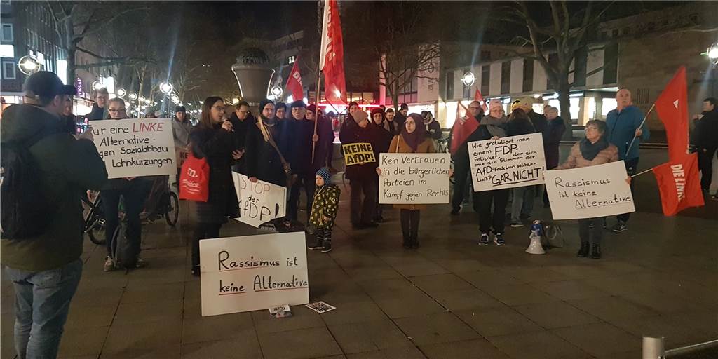 Dortmunder demonstrieren in der City wegen Wahl in Thüringen Dortmunder demonstrieren in der City wegen Wahl in Thüringen
