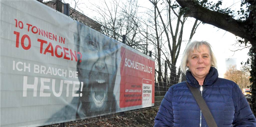 Werbung mit Sophia Thomalla: Lünerin wehrt sich gegen „sexistisches“ Plakat Werbung mit Sophia Thomalla: Lünerin wehrt sich gegen „sexistisches“ Plakat