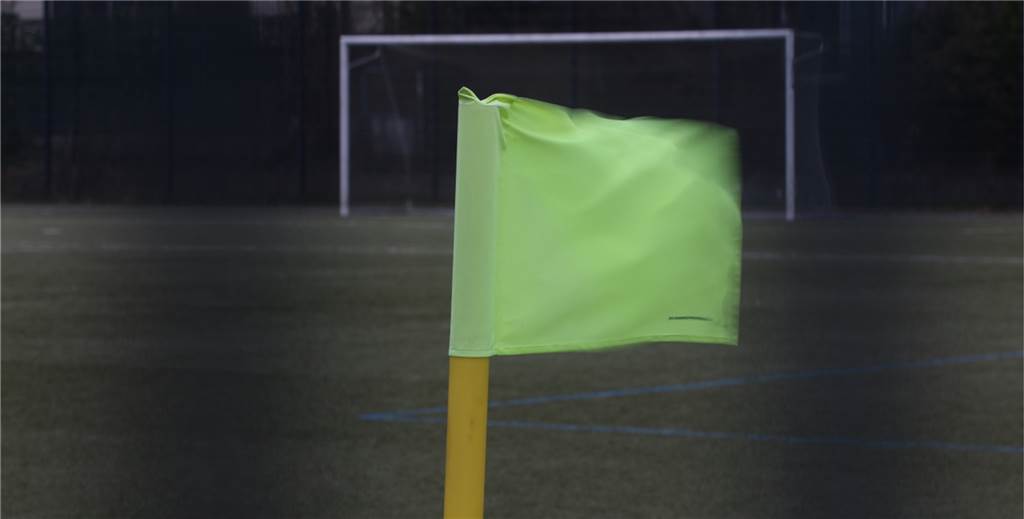 Verband sagt Spiele ab, Kreis aber nicht: Unnötiges Risiko Verband sagt Spiele ab, Kreis aber nicht: Unnötiges Risiko