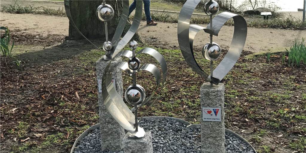 Herzsport-Denkmal am Stadtsee Werne nach Reparatur endlich wieder komplett Herzsport-Denkmal am Stadtsee Werne nach Reparatur endlich wieder komplett