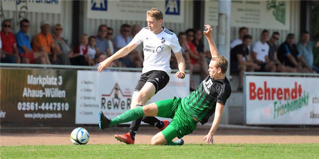Blau-gelbe Freude: So liefen die Spiele von Westfalenliga bis Bezirksliga Blau-gelbe Freude: So liefen die Spiele von Westfalenliga bis Bezirksliga