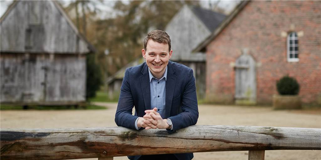 Tom Tenostendarp will mit 28 als Bürgermeister-Kandidat für die CDU Vreden antreten Tom Tenostendarp will mit 28 Jahren Bürgermeister in Vreden werden.