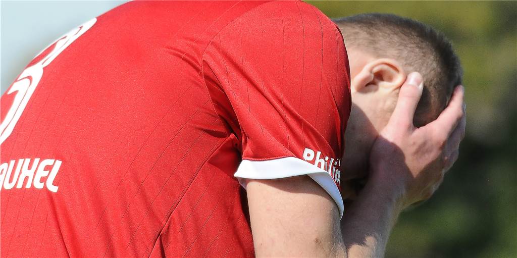 Probleme der SG Castrop reißen nicht ab - Erfahrener Spieler beendet Karriere Probleme der SG Castrop reißen nicht ab - Erfahrener Spieler beendet Karriere