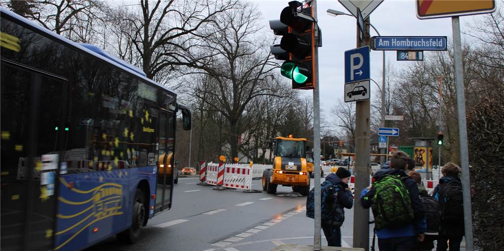 Großbaustelle im Dortmunder Süden sorgt schon jetzt für Staus und Ärger Baustelle am Hombruchsfeld führt zu Staus auf der Stockumer Straße