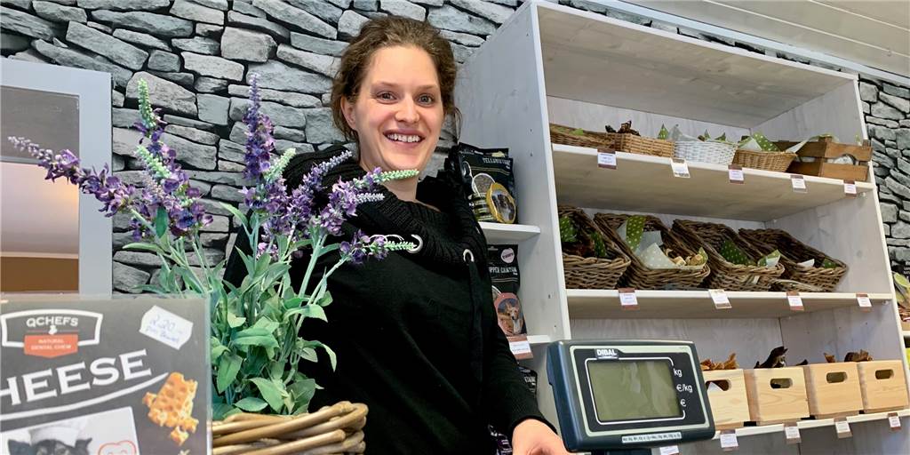 Vegan und vegetarisch: der neue Trend beim Hundefutter? (mit Video) Katrin Neumann bietet vegetarisches Futter für den Hund