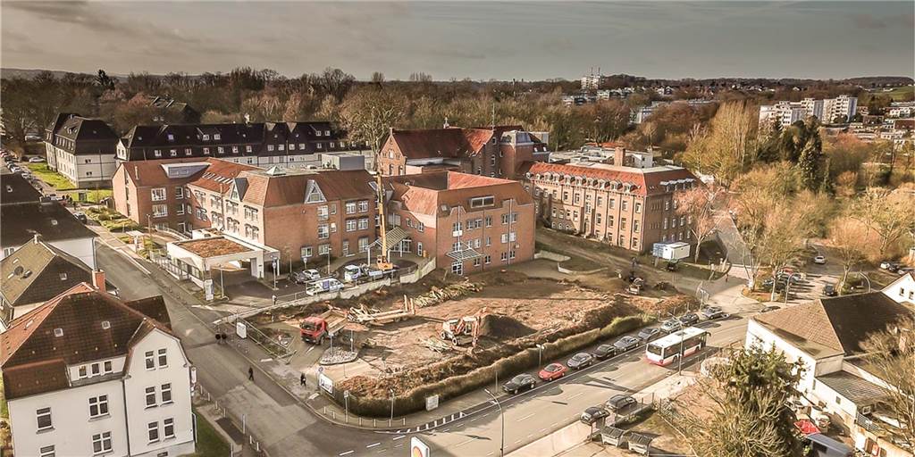 Krankenhaus-Ausbau gestartet: Von einem Ausweichparkplatz fehlt jede Spur Die Bauarbeiten am Krankenhaus in Kirchlinde laufen schon.