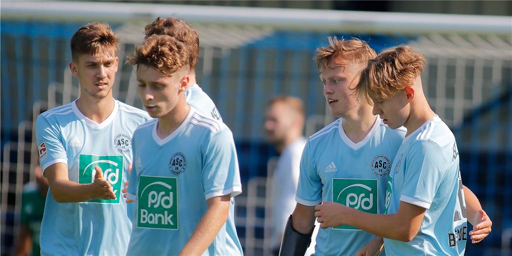 Jugendmannschaft bringt ASC 09 an den Rande einer Niederlage Die Kicker des ASC 09 Dortmund testeten gegen die A-Jugend des Hombrucher SV.