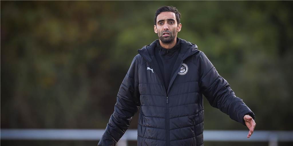 Nach Niederlage in der Nachspielzeit: FC Brünninghausen fehlt es an Cleverness Rafik Halim wartet mit seinem Team noch auf den ersten Sieg in der Rückrunde.