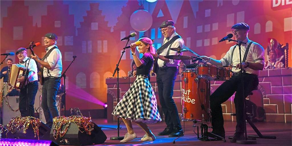 Halterner Karnevals-Band tritt im WDR-Fernsehen auf - erstes Mal ohne Torsten Schmidt Die Halterner Band "Kraut & Rübe" beim Auftritt "Westfalen haut auf die Pauke".