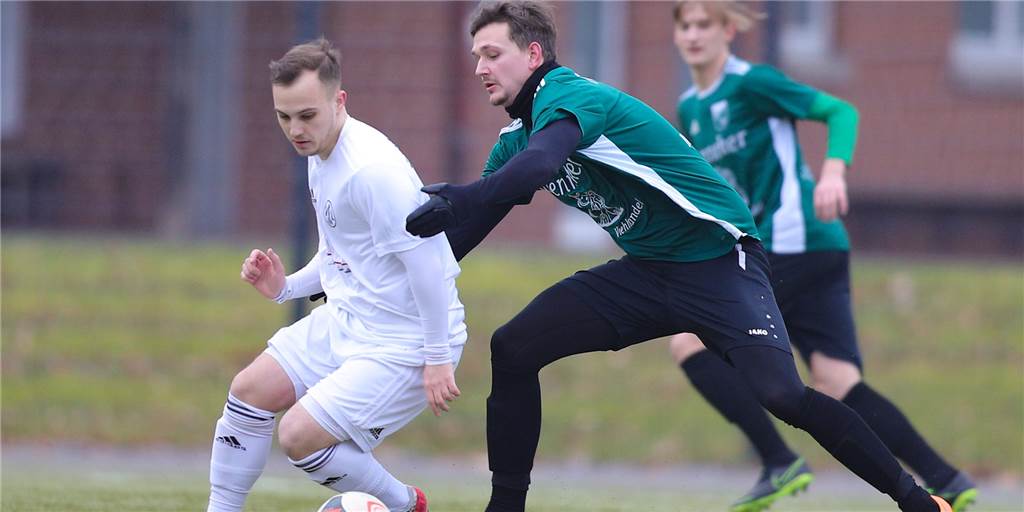 Joachim Mrowiec (28) hat eine neue Rolle beim FC Nordkirchen - doch erstmal ist er gesperrt Joachim Mrowiec (28) hat eine neue Rolle beim FC Nordkirchen - doch erstmal ist er gesperrt