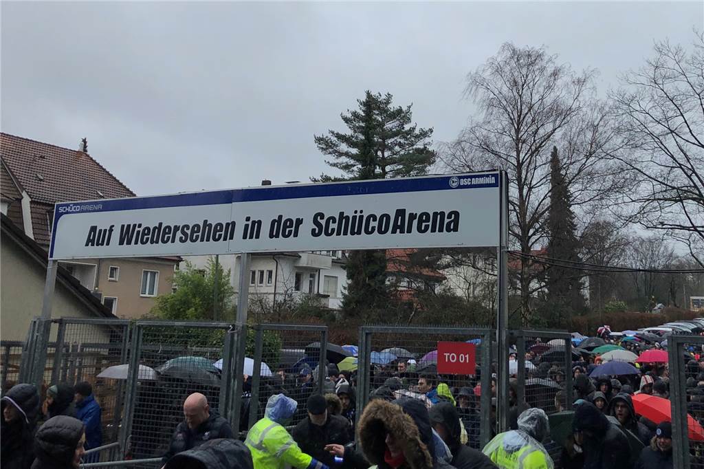 Mythos Arminia Bielefeld - und Amos Pieper mittendrin Mythos Arminia Bielefeld - und Amos Pieper mittendrin