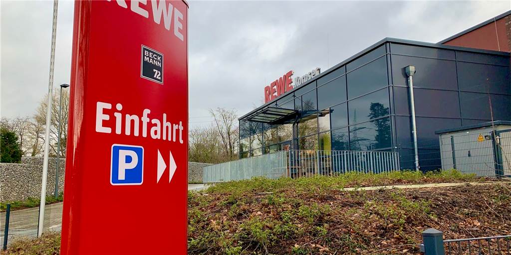 Einem vor zwei Jahren eröffneten Supermarkt im Dortmunder Süden droht die Schließung Muss dieser Rewe-Markt in Dortmund geschlossen werden?