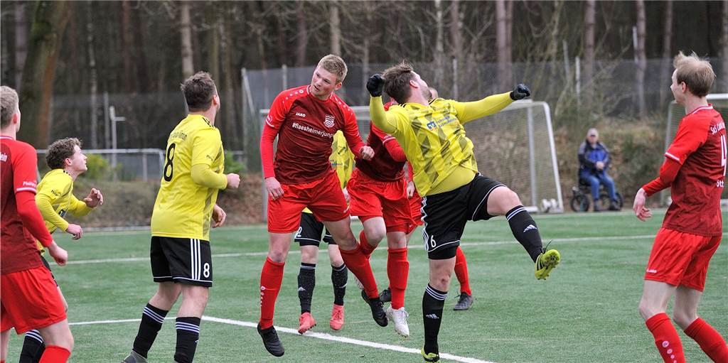 Spieler von SuS Concordia Flaesheim muss nach Zusammenprall mit Torwart ins Krankenhaus Spieler von SuS Concordia Flaesheim muss nach Zusammenprall mit Torwart ins Krankenhaus