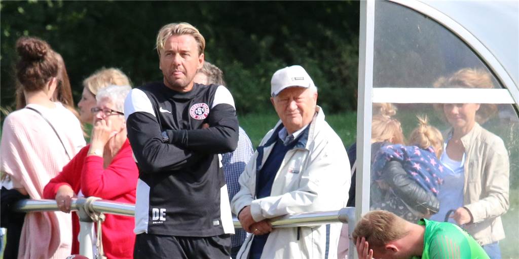 Westfalia Wickedes neuer Co-Trainer Dirk Eitzert: Jetzt ist ein Feuerwehrmann gefragt Dirk Eitzert ist der neue Co-Trainer bei Westfalia Wickede. Er hat sich viel vorgenommen beim Fußball-Westfalenligisten.