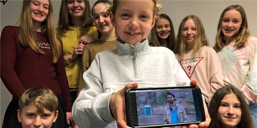 Schönau Kids sammeln tausende Euro und beeindrucken Neven Subotic Schönau Kids sammeln tausende Euro und beeindrucken Neven Subotic