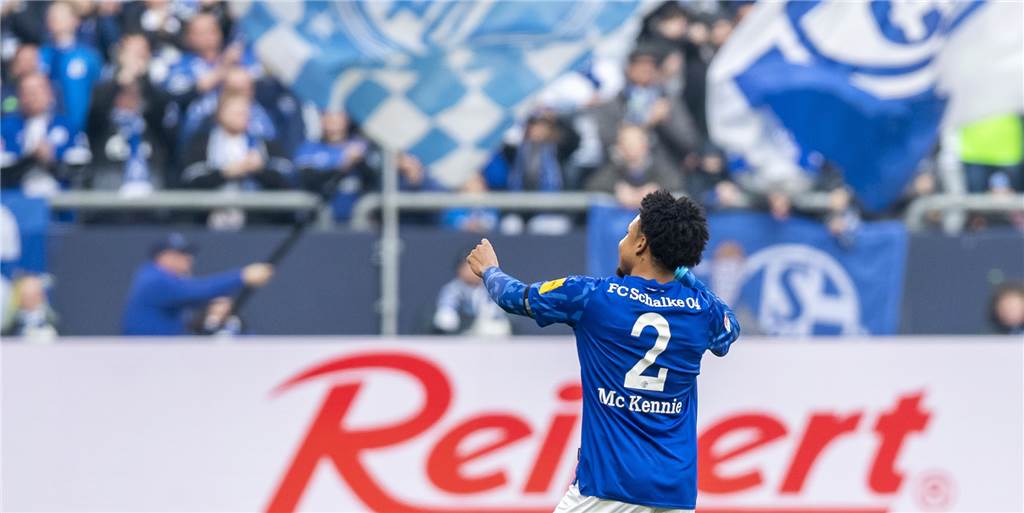 McKennie macht den „Robben“, Burgstaller ackert, bleibt aber torlos McKennie macht den „Robben“, Burgstaller ackert, bleibt aber torlos