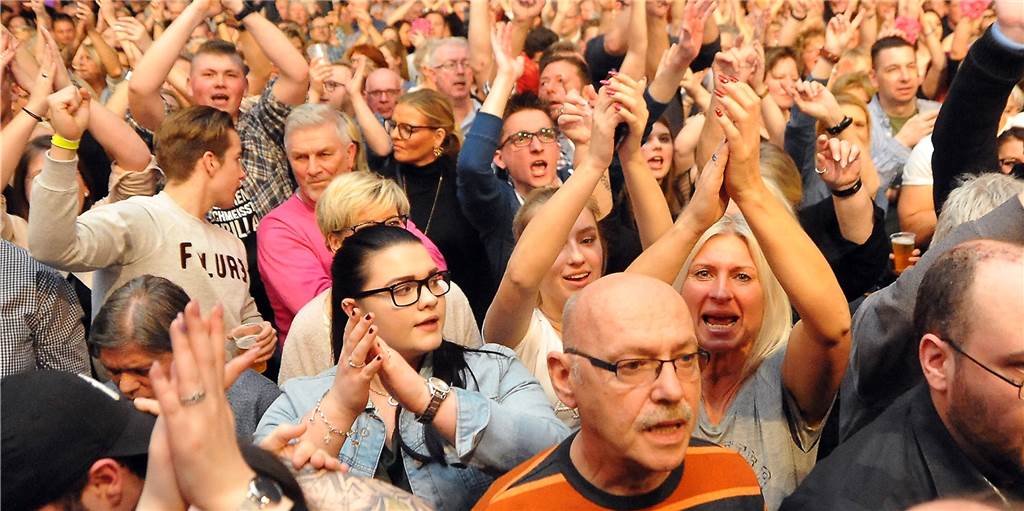 Sorge um Infektionsgefahr? Die Solidarfonds-Schlagerparty findet im März in der Europahalle statt - ungeachtet der Ausbreitung des Coronavirus.