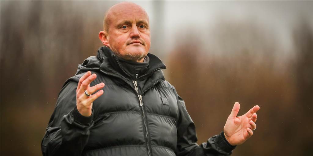 Wickede hat mit mehr Spielern verlängert als der Klub Punkte in den letzten 16 Spielen geholt hat Trainer Marko Schott von Westfalia Wickede kann sich zwar über die Vertragsverlängerungen freuen, jetzt müssen aber erstmal Punkte her, um die Klasse zu halten.