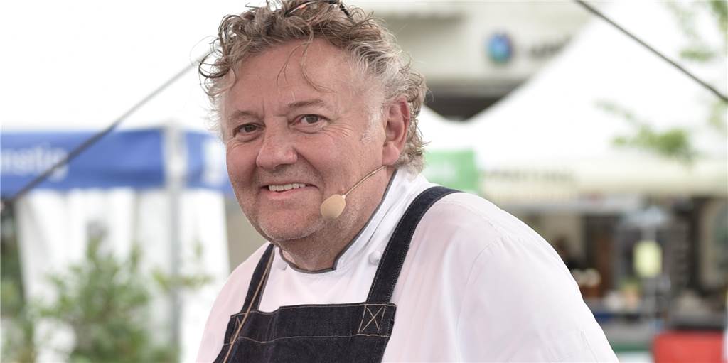 Wegen Coronavirus: Veranstalter sagen Caterern ab, Restaurantbesucher stornieren Tische Franz-Josef "Bubi" Leuthold betreibt von seinem Restaurant Tante Amanda aus auch ein großes Catering-Unternehmen. Sowohl im Restaurant als auch beim Catering muss er derzeit mit Ausfällen leben.