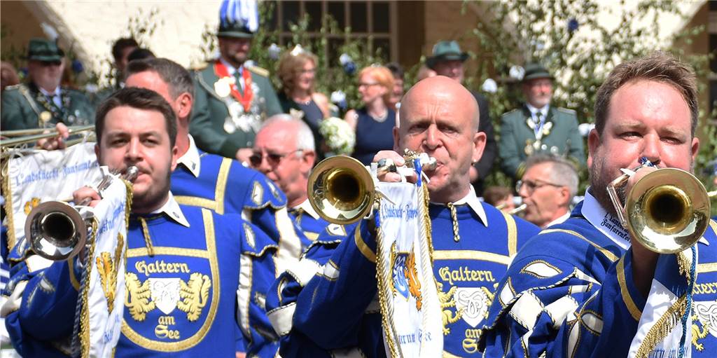 „Zwei blaue Augen“ nach Schützenfest: Halterner Schützengilde erhöht den Mitgliedsbeitrag „Zwei blaue Augen“ nach Schützenfest: Halterner Schützengilde erhöht den Mitgliedsbeitrag